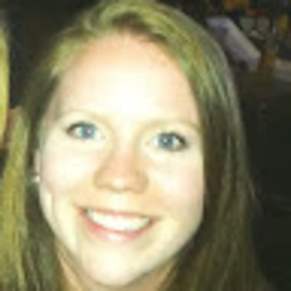 Meet your Posher, Julie - Picture 1 of 1